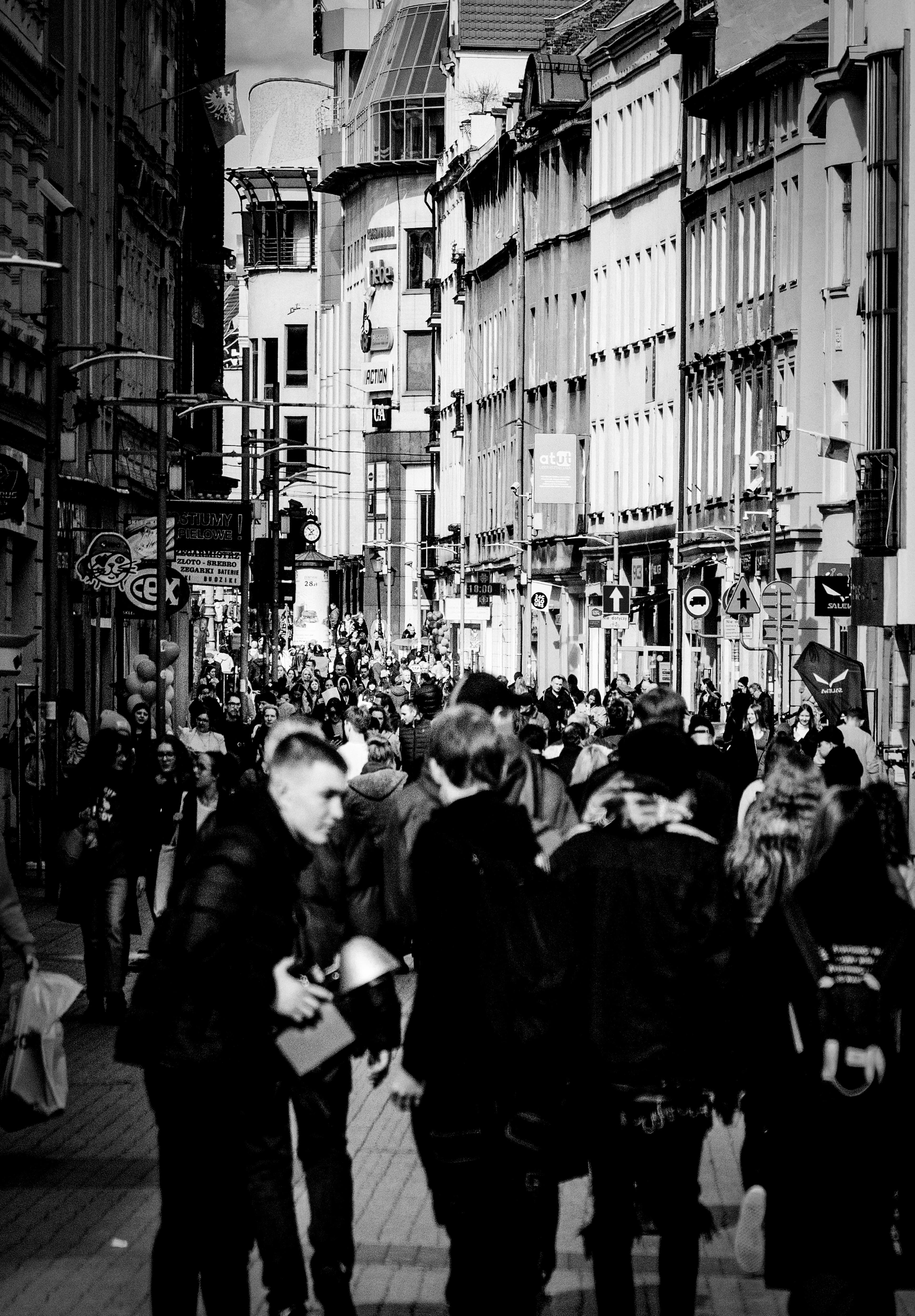 People / portrait / circular crop.